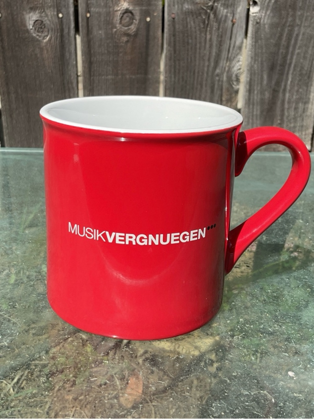 RARE MusikVergnuegen Red Porcelain Coffee Mug Advertising Collectible